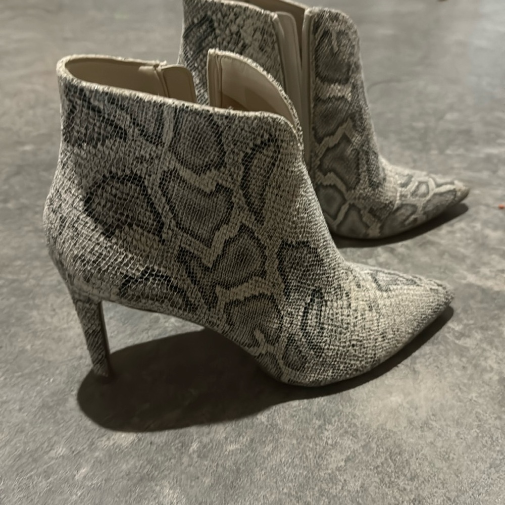 Express shoes